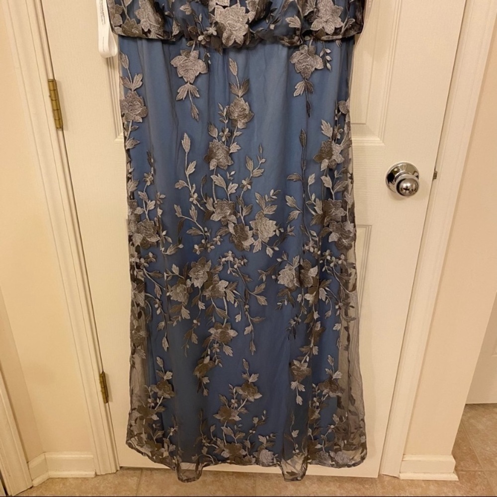 JS Collections Floral Embroidered Mesh Sleeveless Gown in Silver/True Blue Sz 6 - Picture 6 of 11